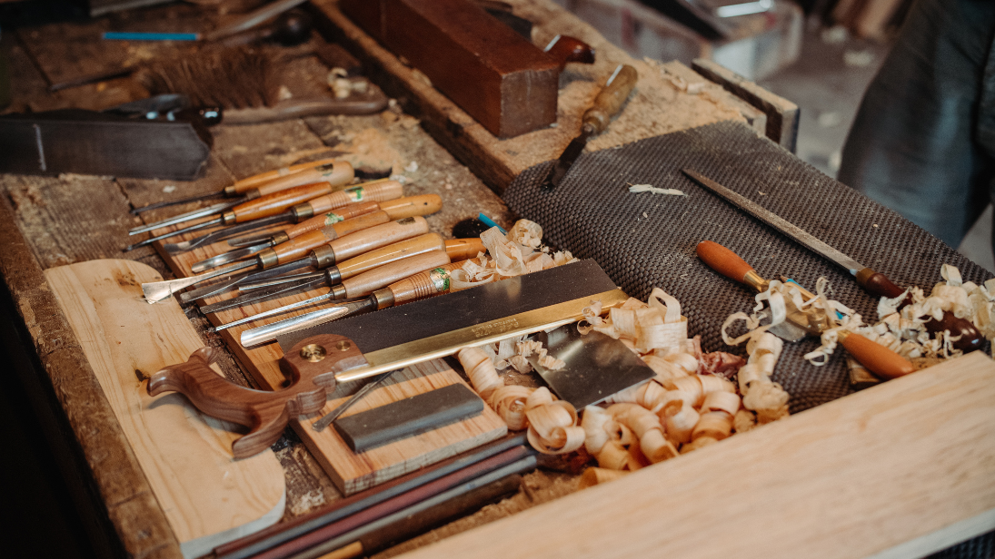 A variety of tools for wood carving 