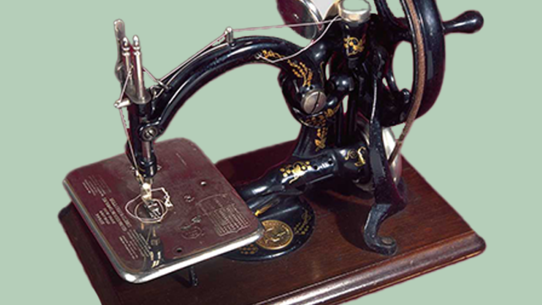 Hand crank sewing machine
