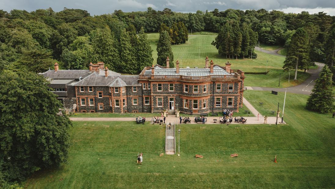 Cultra Manor Lawns