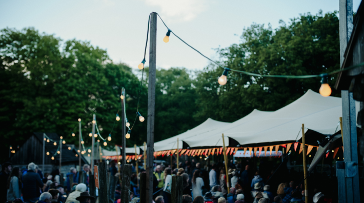Stretch tent and lights