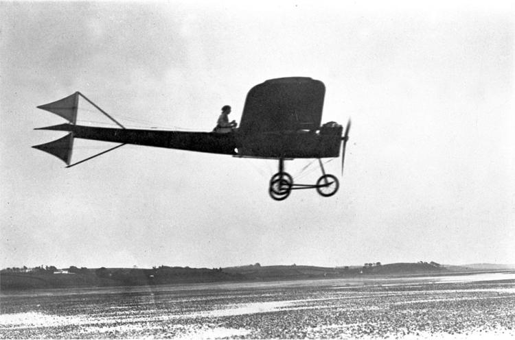 Harry flying over the sand at Newtownards.