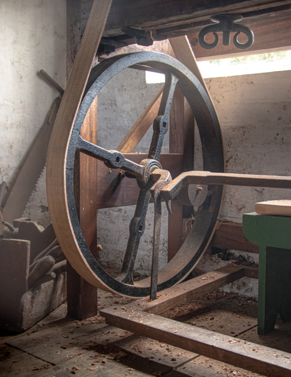 Foot-Powered Lathe, spindle and pedal