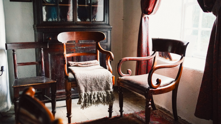 Campbell House interior - two chairs