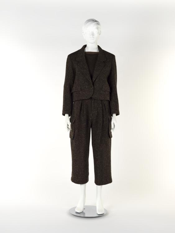 An shirt, jacket and quarter length trouses of brown tweed, expertly tailored