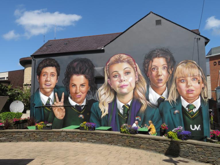 BillRolstonMural_Derry Girls