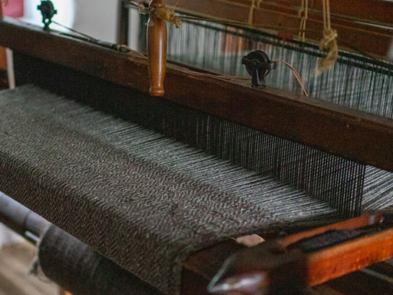 Close up of the wool on a handloom