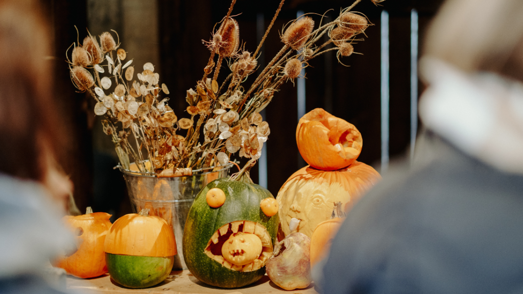 Table decorations using gourds for halloween