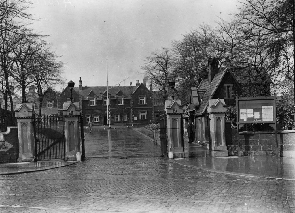Entrance to The City Hospital, Lisburn Road, Belfast